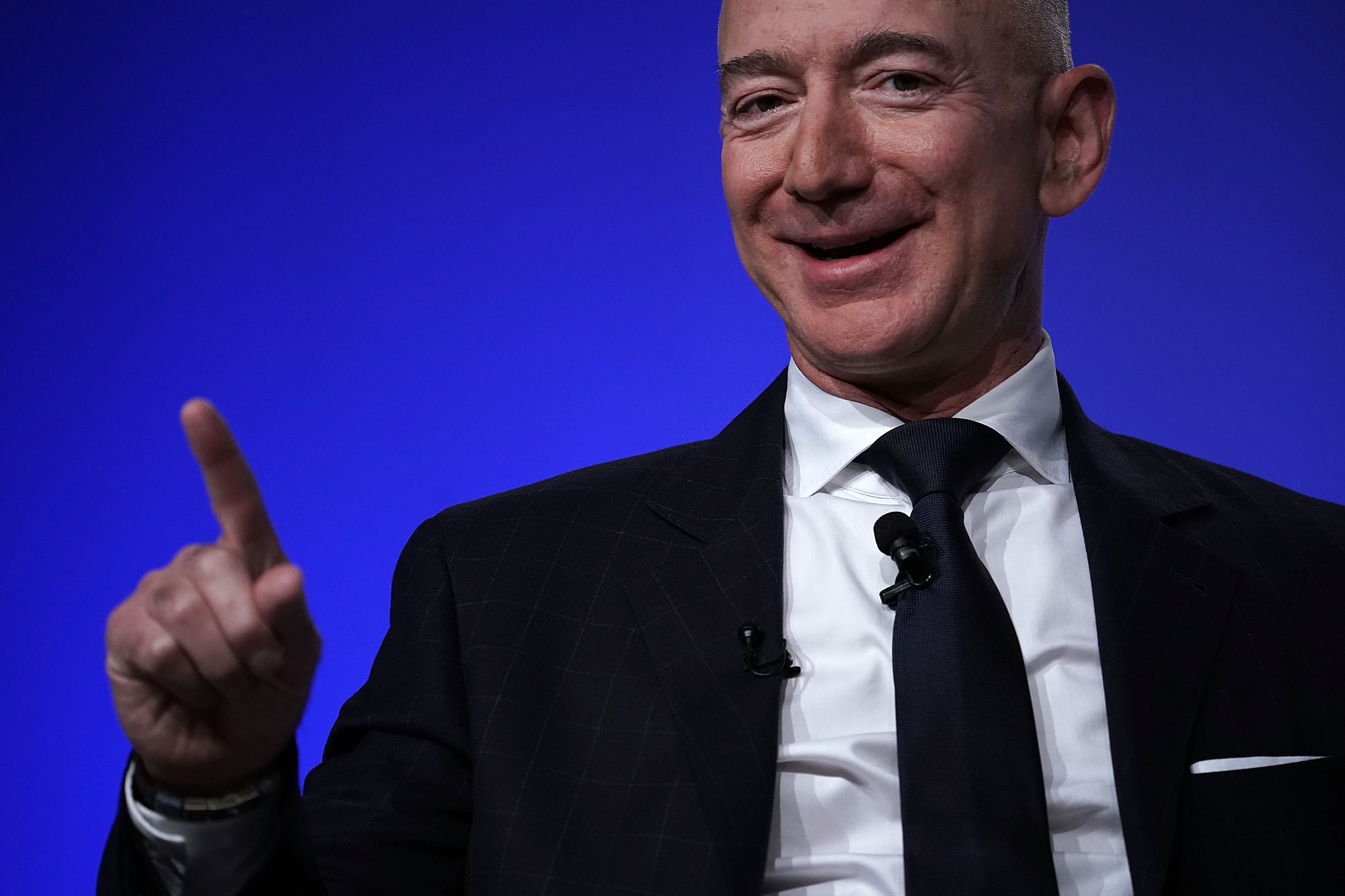 Amazon's $15 an Hour Wage Ploy Is a Classic Example of ...