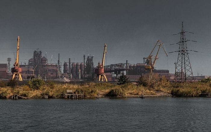 Azovstal iron and steel factory, Mariupol, Ukraine. (Photo: Chad Nagle, Wikipedia)
