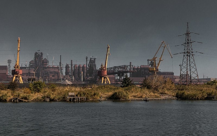 Azovstal iron and steel factory, Mariupol, Ukraine. (Photo: Chad Nagle, Wikipedia) 