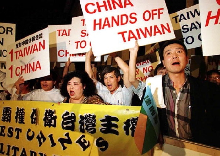 The China-Taiwan dispute dates back to the end of the Chinese civil war in 1949. In this photo, a pro-Taiwan independence demonstration is held outside a Los Angeles hotel where then- Chinese President Jiang Zemin was staying in 1997 – the same year Speaker Newt Gingrich visited the island. (Photo by Mike Nelson/AFP via Getty Images)