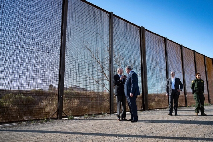 President Joe Biden speaks with El Paso Mayor Oscar Leeser as he visits the US-Mexico border in El Paso, Texas, on January 8, 2023. (Photo by JIM WATSON/AFP via Getty Images) President Joe Biden speaks with El Paso Mayor Oscar Leeser as he visits the US-Mexico border in El Paso, Texas, on January 8, 2023. (Photo by JIM WATSON/AFP via Getty Images)