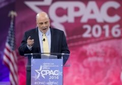 Conservative talk-show host Mark Levin speaks during the annual Conservative Political Action Conference (CPAC) 2016. (Photo credit: SAUL LOEB/AFP via Getty Images)
