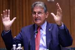 Senator Joe Manchin (D-W.Va.) (Photo by ALEX WONG/POOL/AFP via Getty Images)