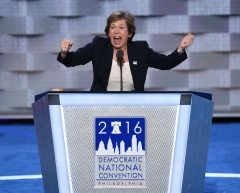 American Federation of Teachers President Randi Weingarten gives a speech. (Photo credit: SAUL LOEB/AFP via Getty Images)