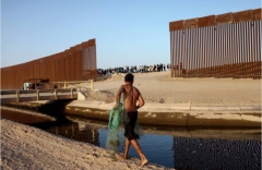The U.S.-Mexico border near Yuma, Ariz., on May 20, 2022. (Photo by Mario Tama/Getty Images)