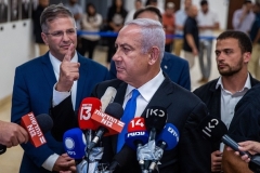 Former prime minister and Likud leader Binyamin Netanyahu speaks to the press at the Knesset on Monday. (Photo by Oren Ben Hakoon/AFP via Getty Images)