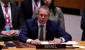 Israeli Ambassador to the U.N. Gilad Erdan addresses the U.N. Security Council on Thursday. (Photo by Timothy A. Clary / AFP via Getty Images)