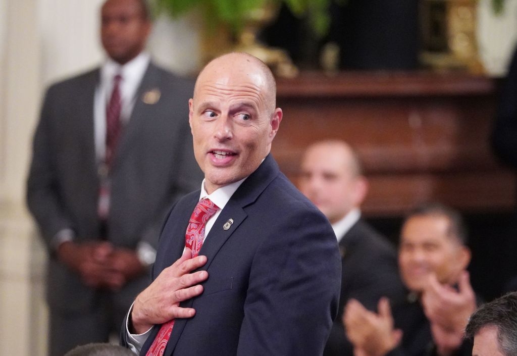 Former Acting ICE Director Says Mayors, Governors Should Urge Biden Administration to Reverse Course on Border Policies - Vimarsana News