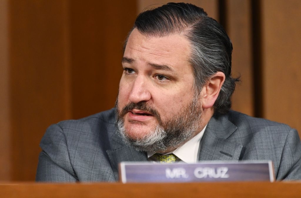 Sen. Cruz Replies 'Nuts,' 'Shameful,' 'Insane' - and with One Emoji - to News Posted on Twitter - Vimarsana News