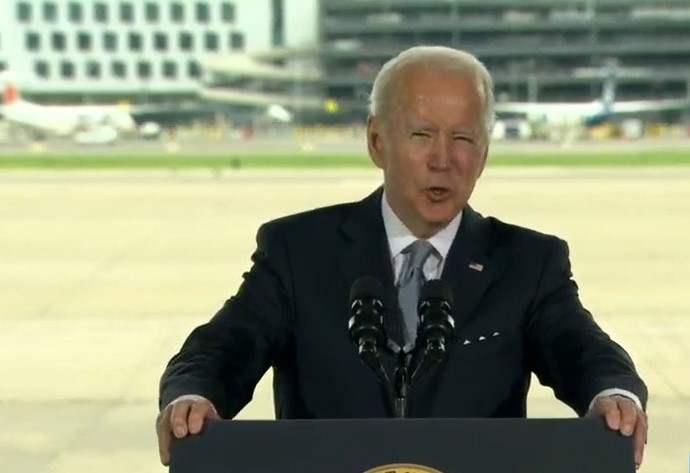President Biden: "The Caption Underneath the Picture Was, 'Biden Molests Another Child'" - Vimarsana News