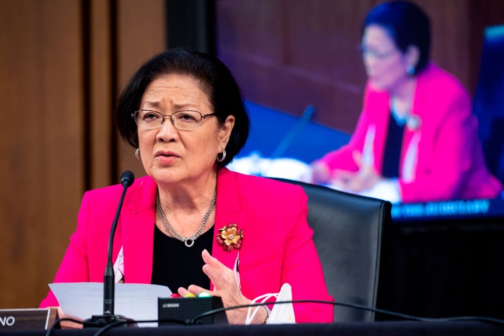 Sen. Hirono Supports Raising Federal Legal Age for Buying Guns to 21 - Vimarsana News