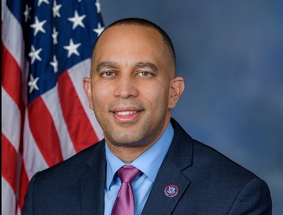 Report: 'Election Denier' Hakeem Jeffries Running to Lead Democrats in House 2023 - Vimarsana News