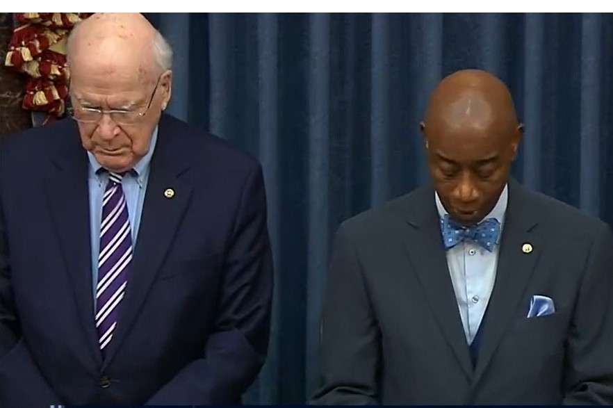 Senate Prays Before Legalizing Gay Marriage: 'Lord, Give Us the Grace to Stay on the Road of Virtuous and Godly Living' - Vimarsana News