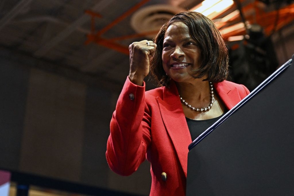 Former Rep. Val Demings: The Challenge Is 'Hiring People Who Have the Right Temperament to Be Able to Do the Job' - Vimarsana News