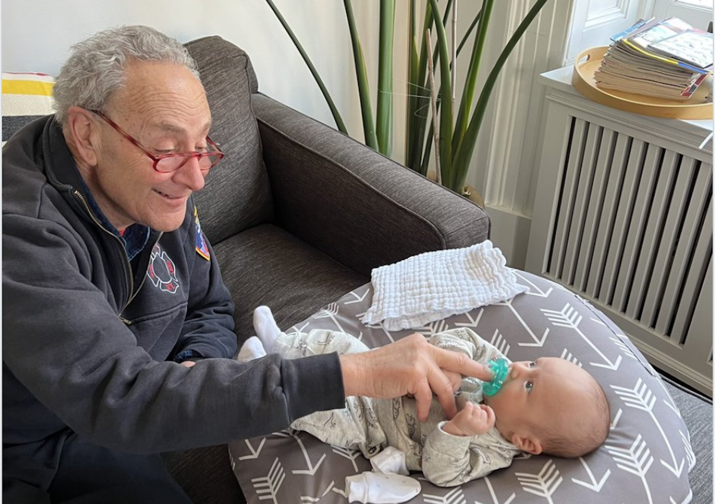 Chuck Schumer Now Loves Babies - Vimarsana News