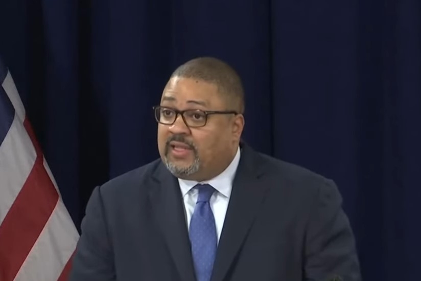 DA Bragg's 'TGNCNB Working Group:' 'Gender-Segregated Bathrooms Can Represent an Obstacle' - Vimarsana News