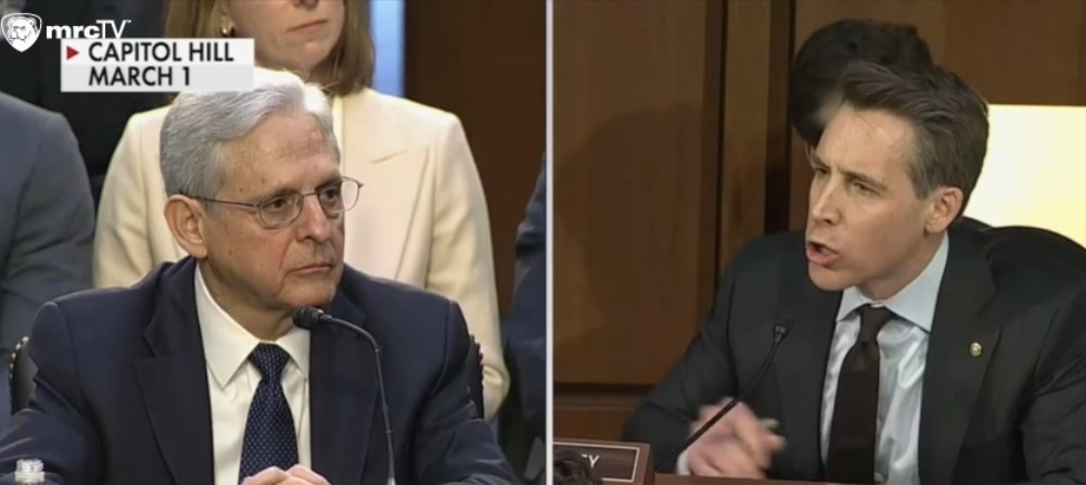 Sen. Hawley: FBI is 'Infiltrating Churches' and 'Trying to Spy on Americans' - Vimarsana News