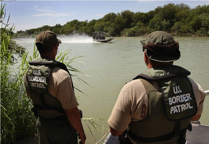 Border Patrol Agents Catch Convicted Rapist Trying to Sneak Across U.S.-Mexico Border - Vimarsana News